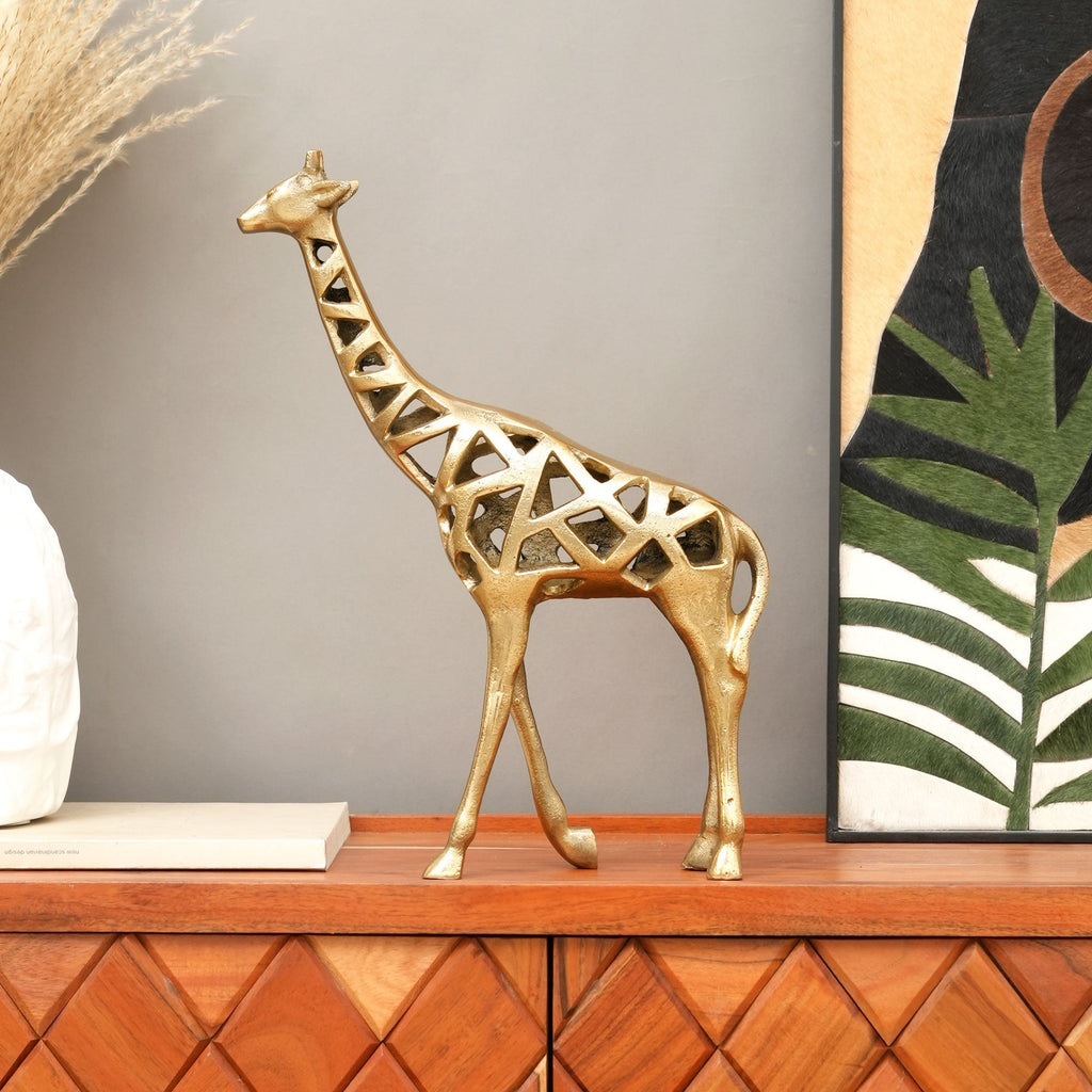 Decoratief gouden giraffebeeld – moderne huiskunst