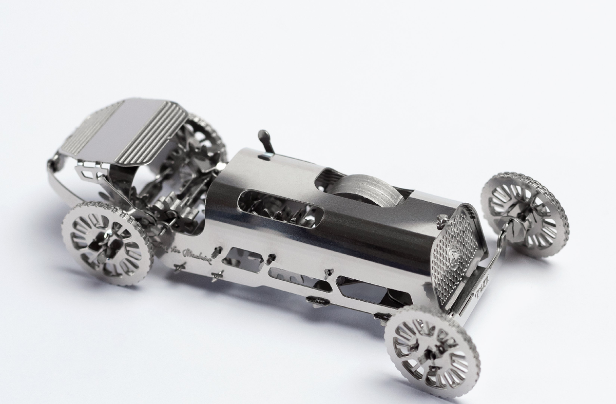 Bouwpakket Tiny Sports Car van metaal- Mechanisch
