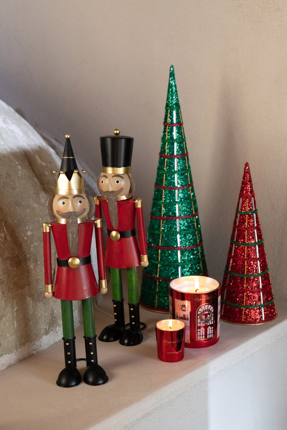 J-Line decoratie Kegel Kralen - ijzer - kerstrood - set van 2