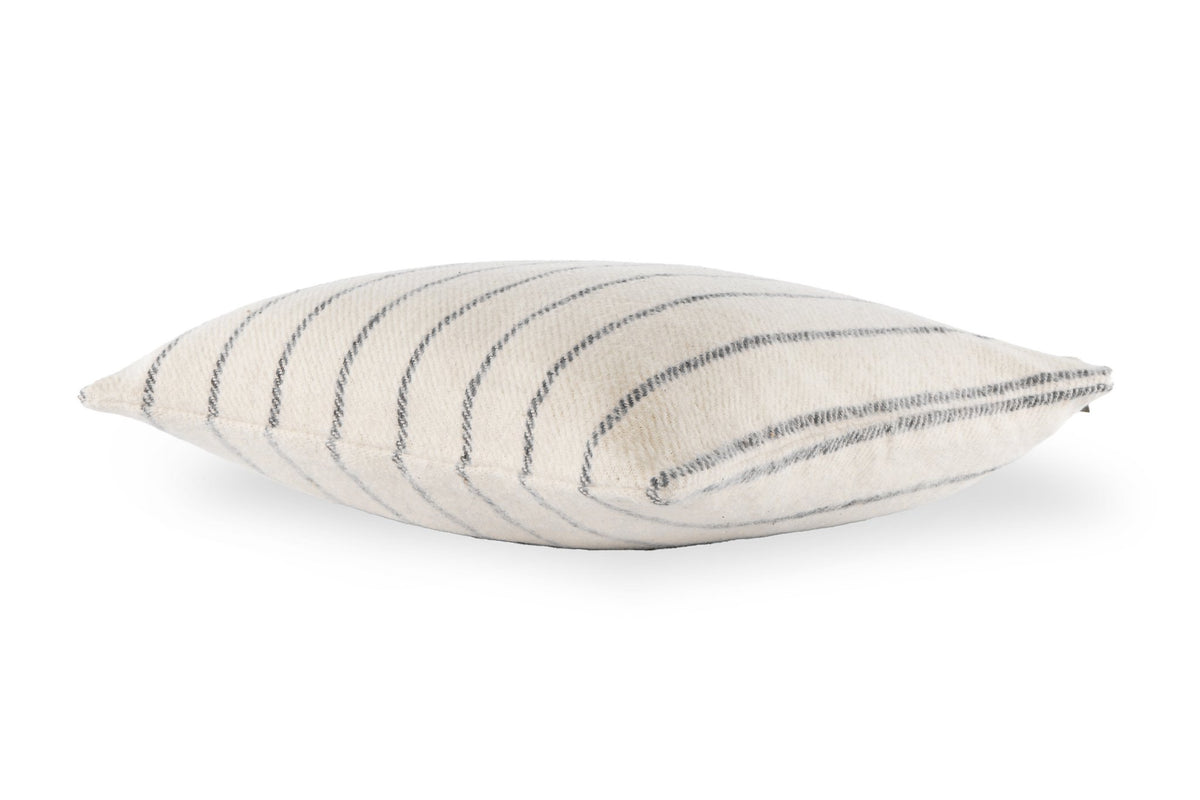 Throw cushion Alma - 45x45 cm