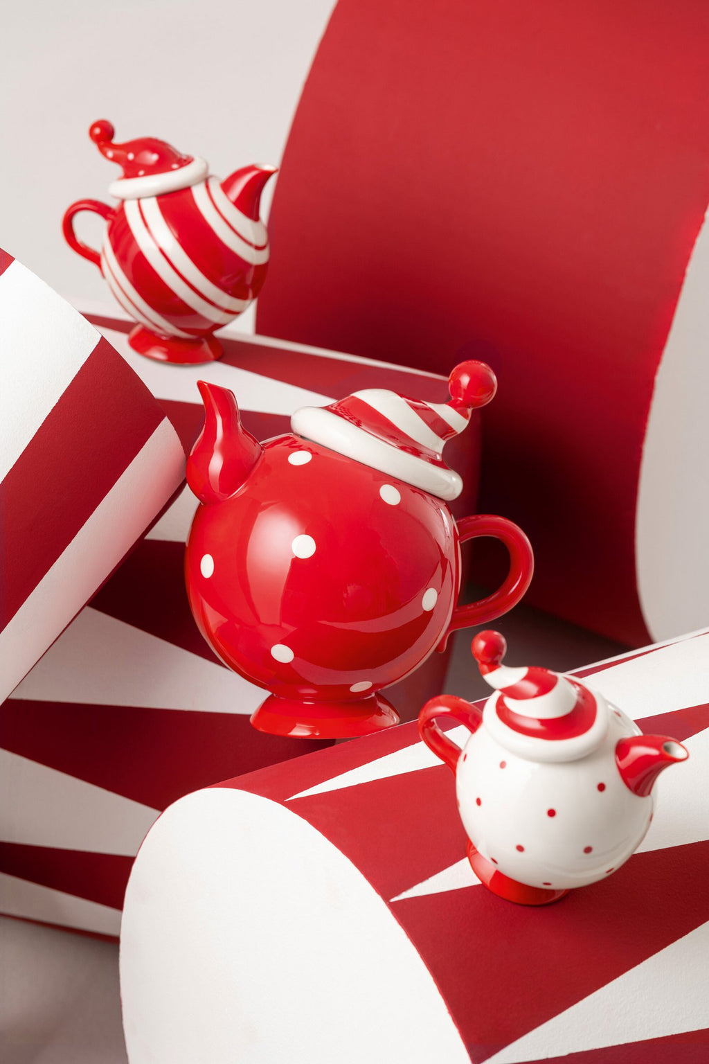 J-Line theepot Kerstmuts Dolomiet - keramiek - kerstrood/wit