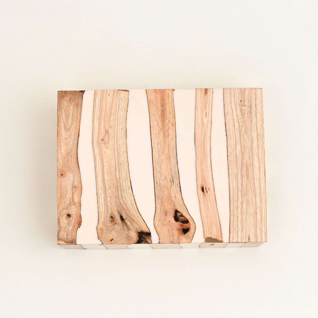 Wit gestreepte houten decoratieve doos