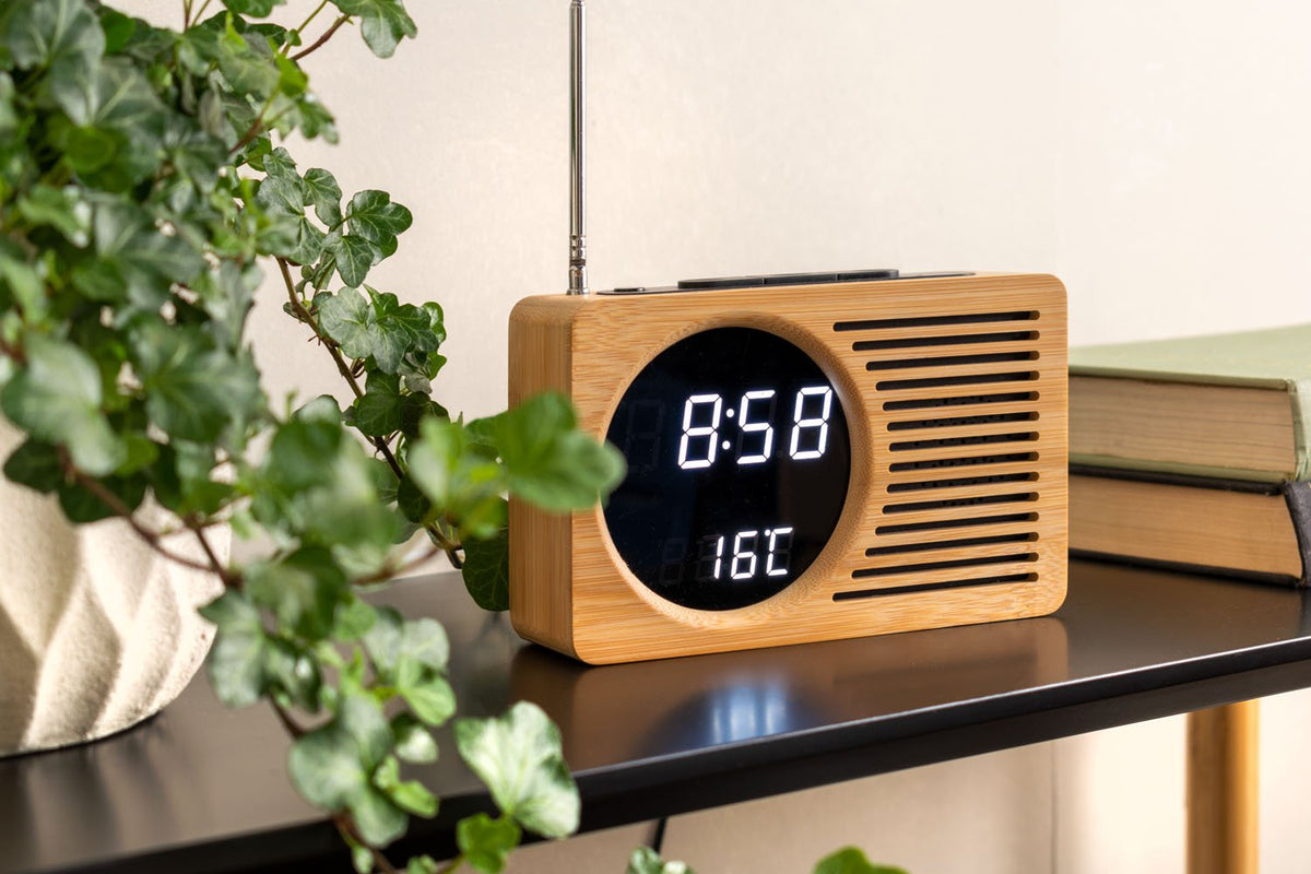 Wekker retro radio bamboe