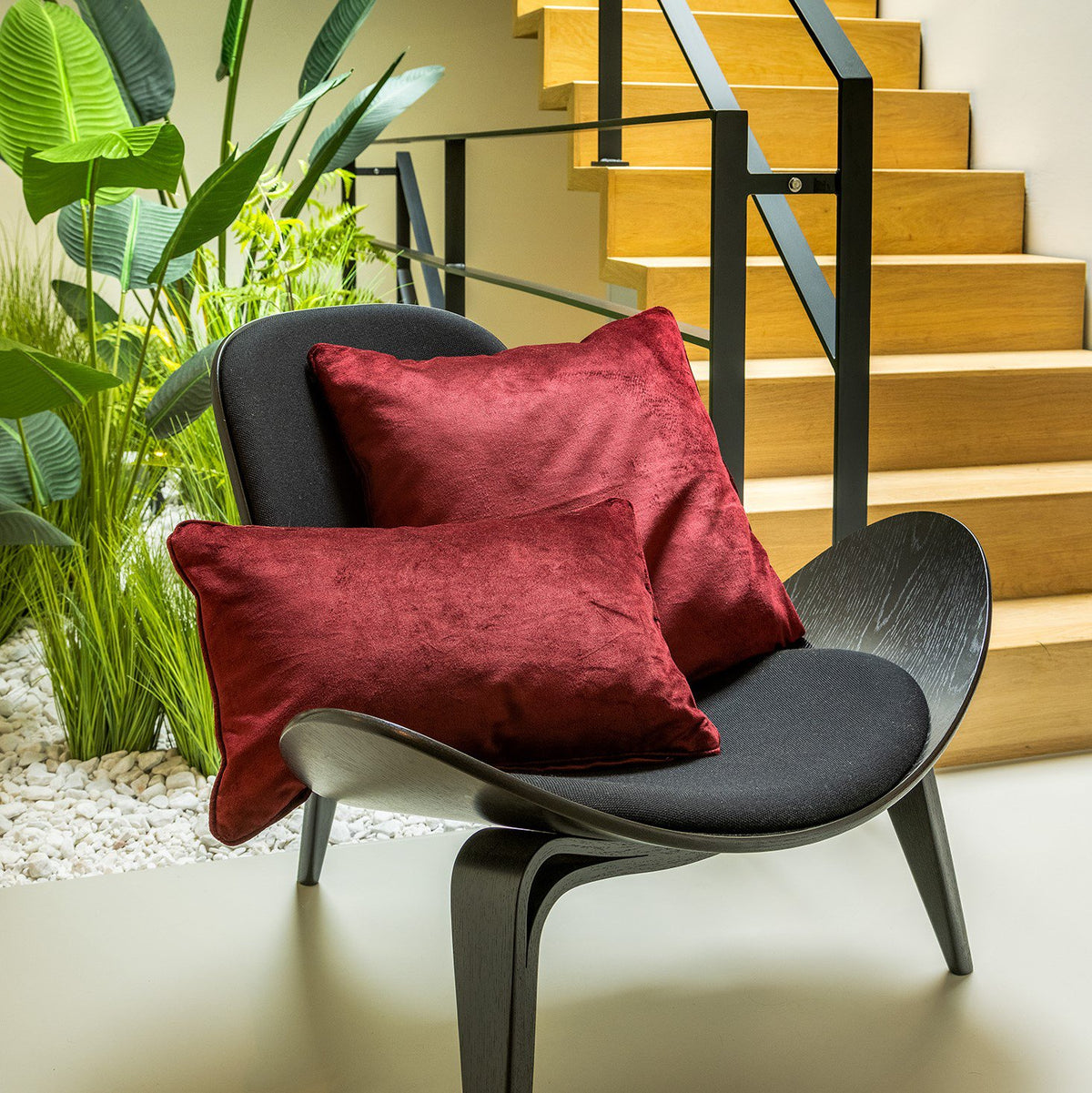 Chloe | Kussen | 50x50 cm Merlot | Rood | Hoii | Met luxe binnenkussen