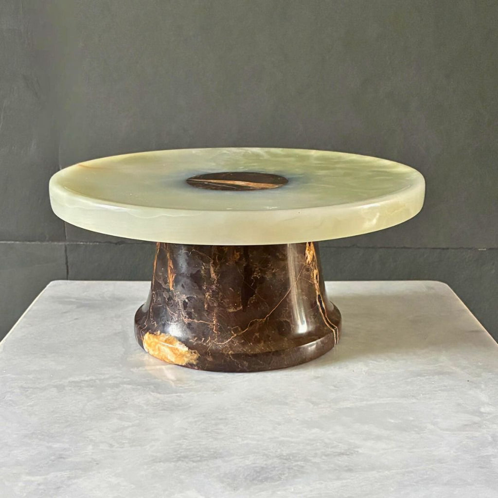Cake stand