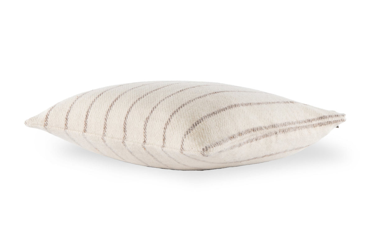 Throw cushion Alma - 45x45 cm