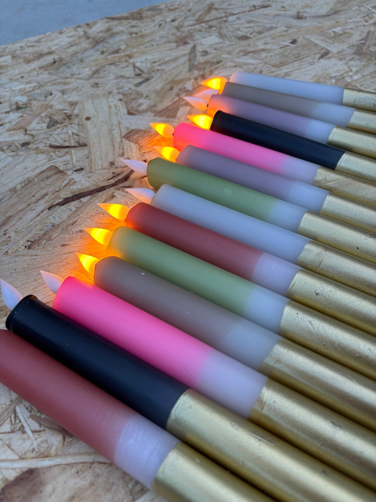 LED Dip Dye kaarsen Ecru/Goud, nr. 200 (2stuks)