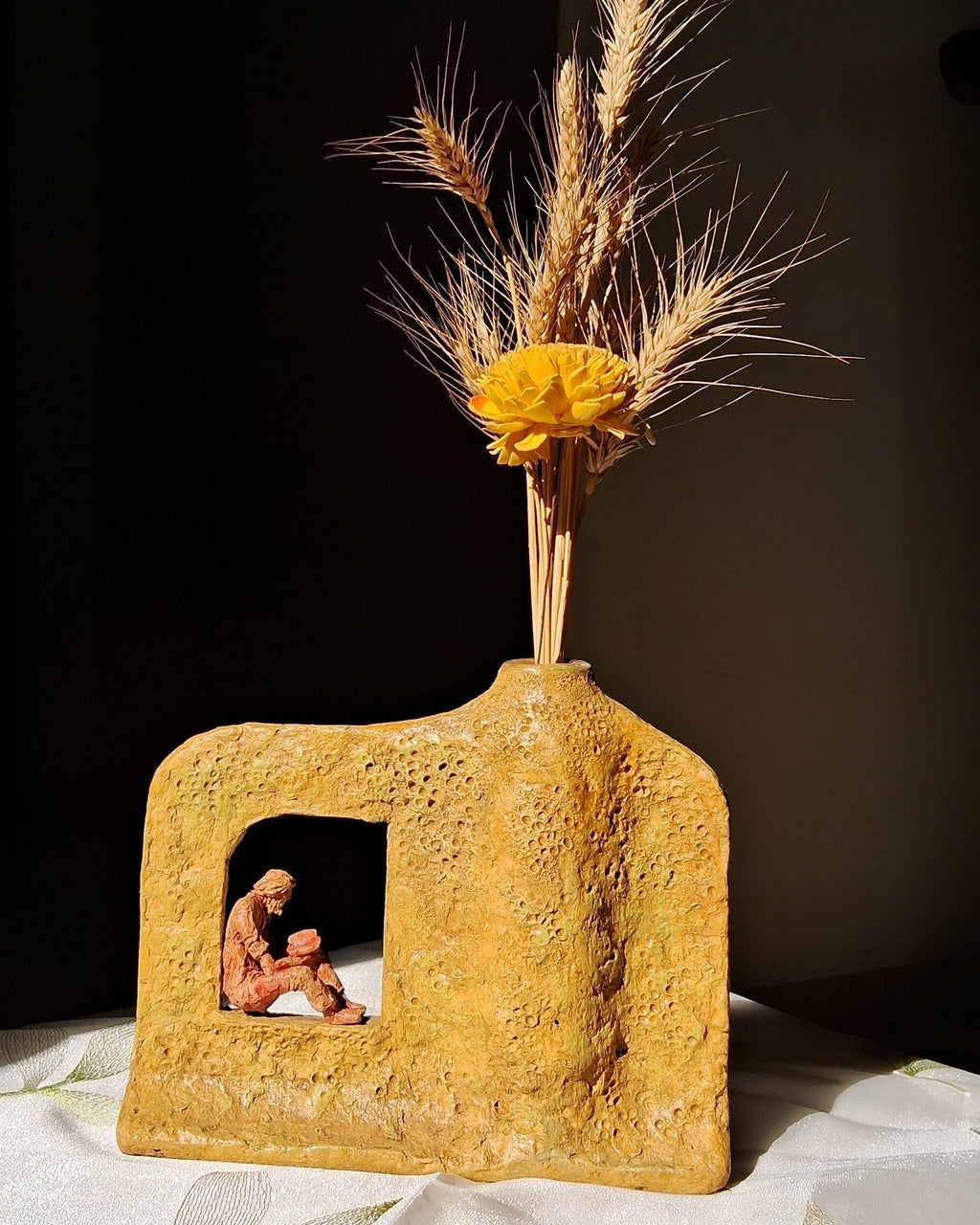 Sculpturale vaas, een statement van kunstzinnige luxe
