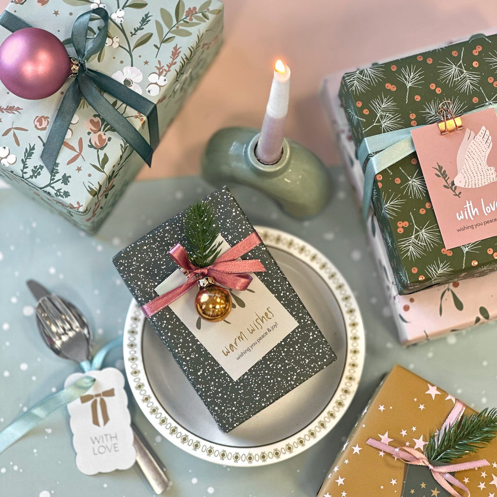 Let's Decorate '25 - Rollen cadeaupapier - 10 stuks
