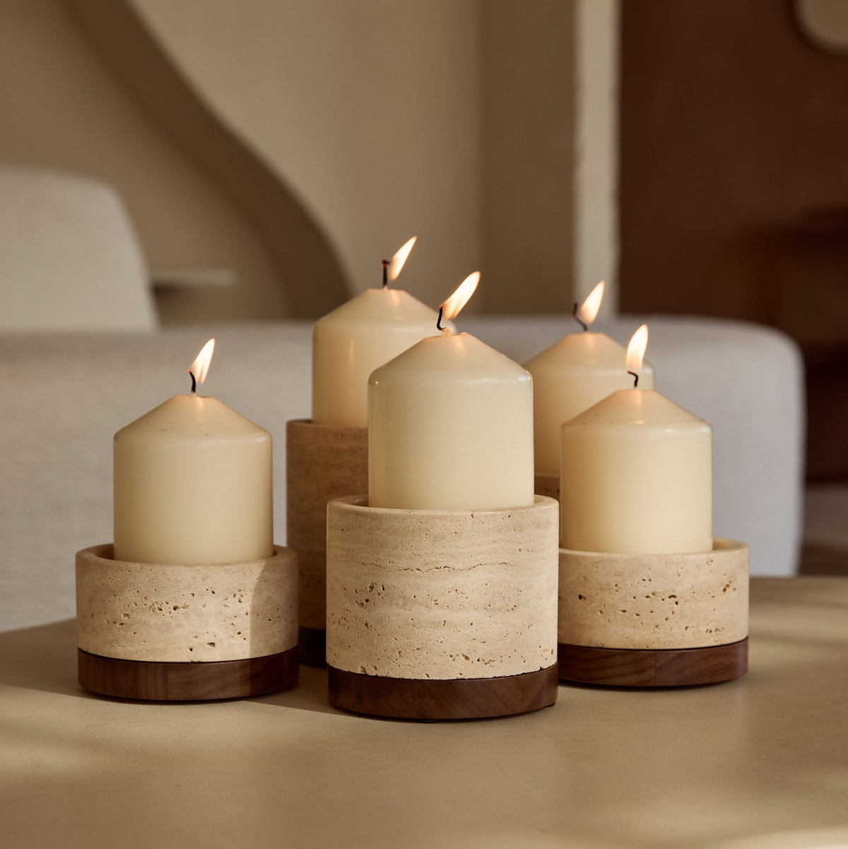 Travertine kaarshouder S Ø9,5x4cm incl. hout plateau