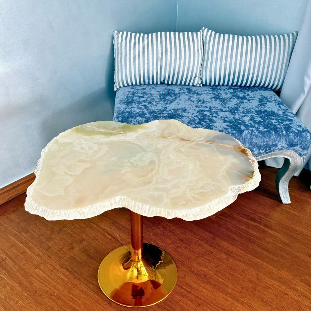 Tulpentafel in witte onyx