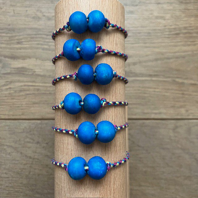 Luna -Leena Bracelet Blue - Eén maat volwassene - gemaakt van bestaande kettingen van Nepal