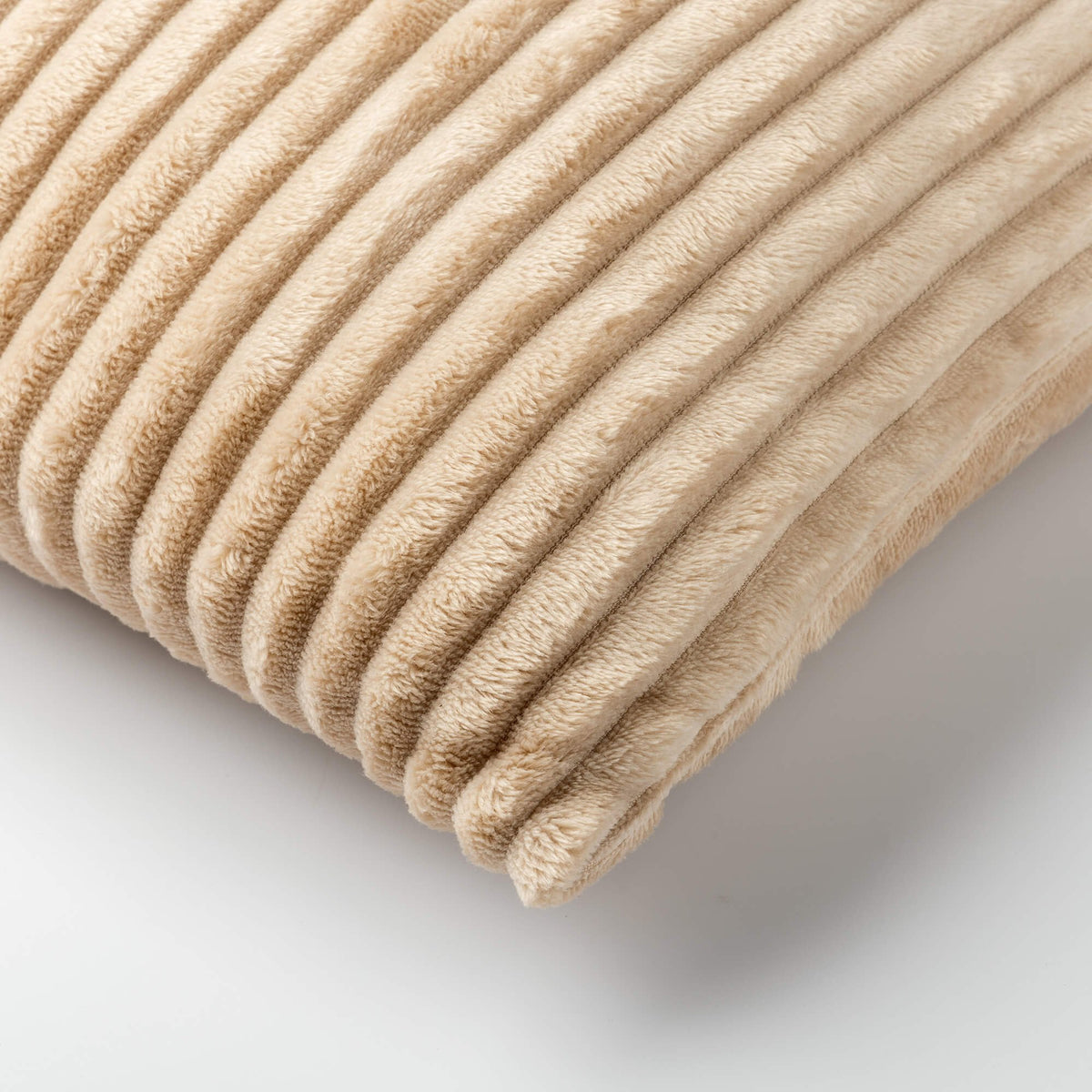 Dutch Decor Mart - Kussen 45x45 cm - Puimsteen - Beige