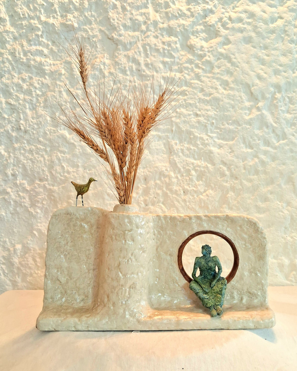 Sculpturale vaas van papier-maché