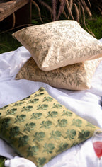 Geborduurde kussensloop van Dupion-zijde - Morris Floral