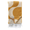 Dutch Decor Swirl - Plaid 140x180 cm - Golvenpatroon - Chai Tea - Geel, beige