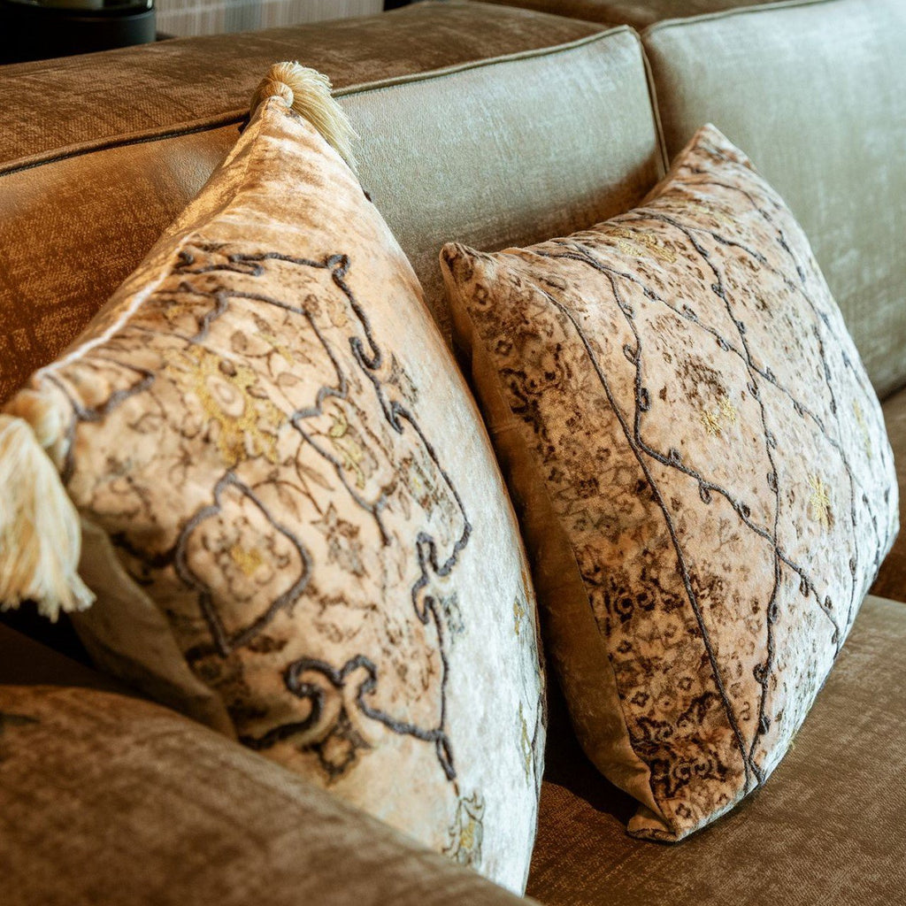 Romain | Kussen | 45x45 cm puimsteen | Beige | Hoii | Met luxe binnenkussen