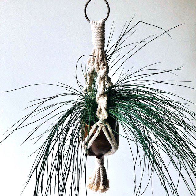 Luna-Leena plantenhanger mini - gebroken wit - set van 3 stuks - katoen macramé - L38cm - handgemaakt in Nepal
