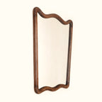 Soft Wave wandspiegel in massief mangohouten frame 75x100 cm