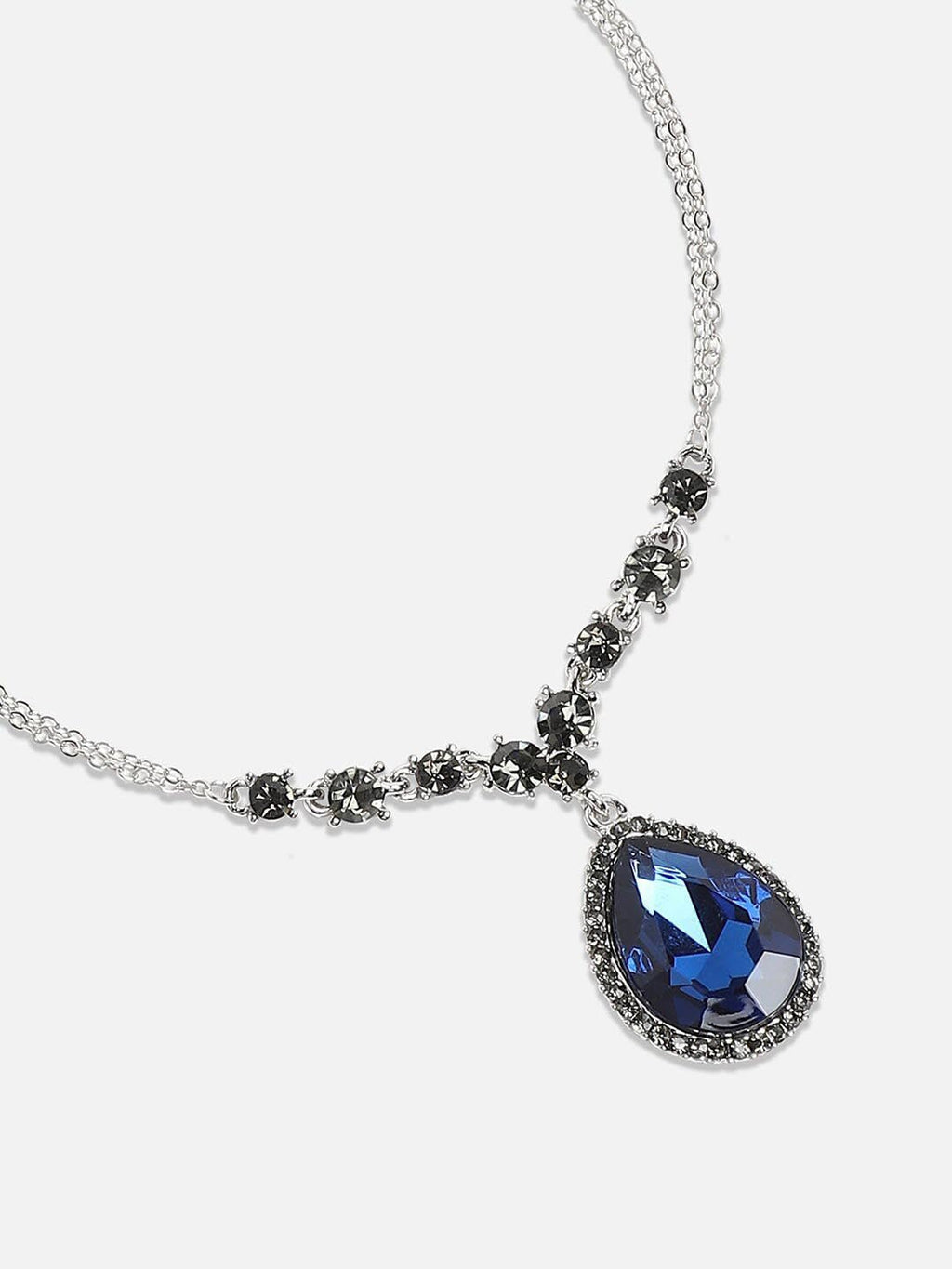 Ketting met blauwe stenen – verzilverde legeringssieraden – lengte 42 cm