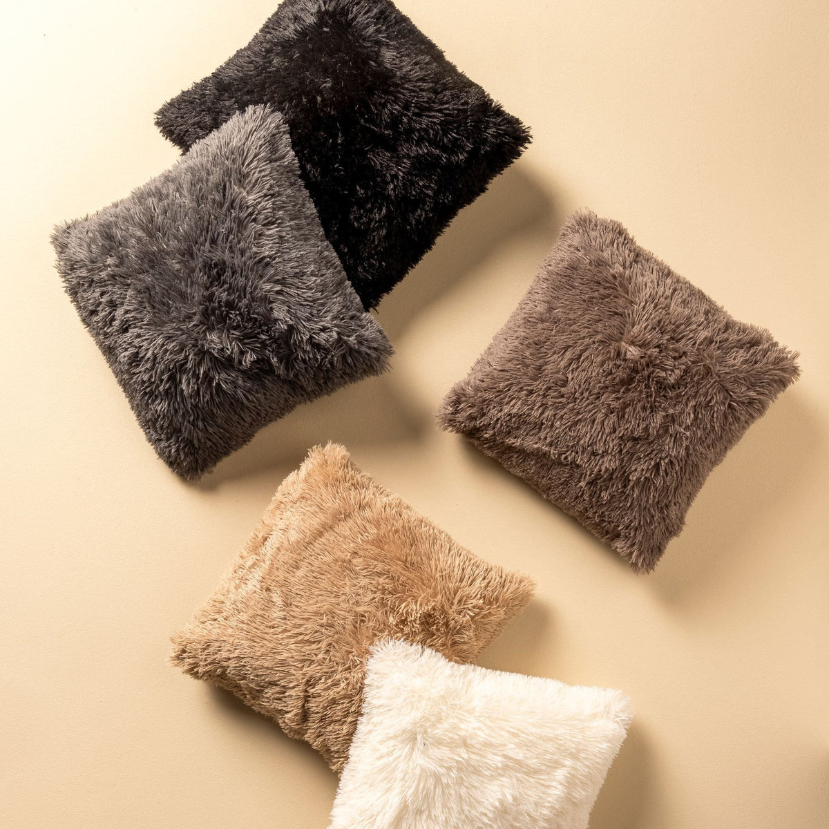 Dutch Decor Fluffy - Sierkussen 60x60 cm - Superzacht - XL kussen - Micro Chip - Grijs