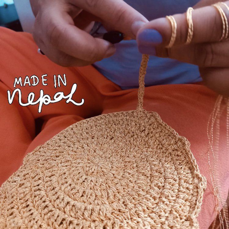 Luna-Leena kindertas rond - goud - lurex garen & biologisch katoen - hand gehaakt in Nepal