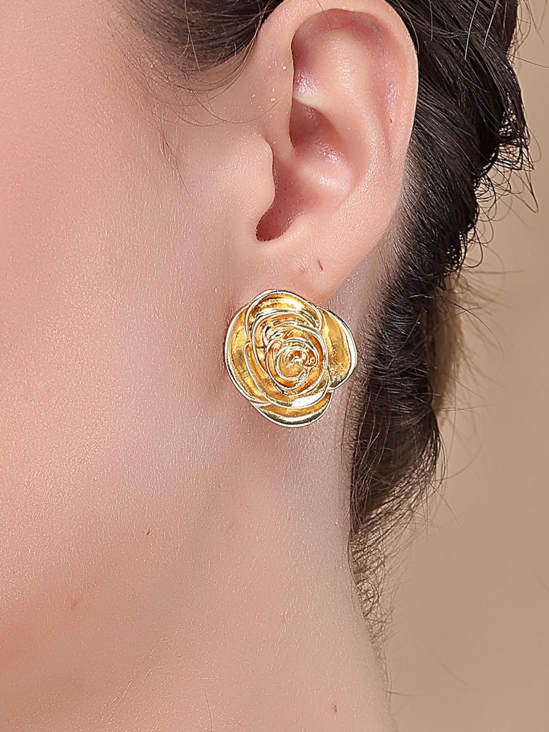 Oorknopjes met bloemen – Vergulde mode-sieraden – Vervaardigd ontwerp – Paar
