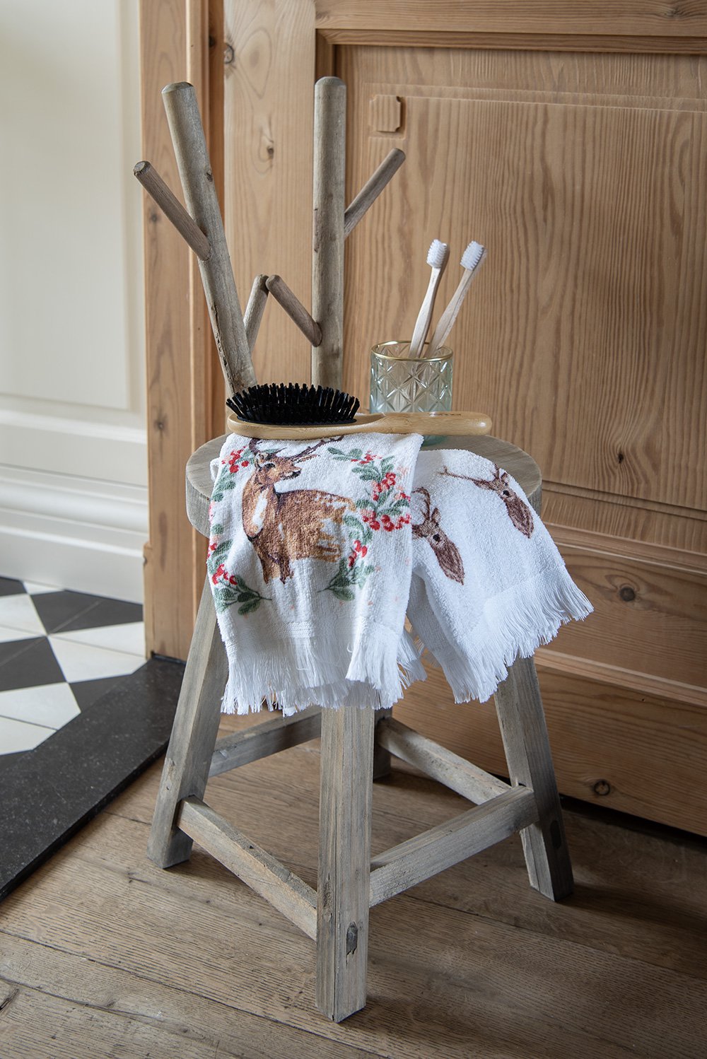 GASTENDEoekje 40x66 cm Beige Bruin Katoen Hert Toilet Handdoek