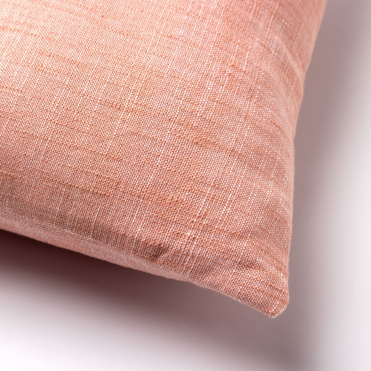 Nederlands decor Natura - Cushion 45x45 cm - 100% bio katoen - gedempte klei - roze