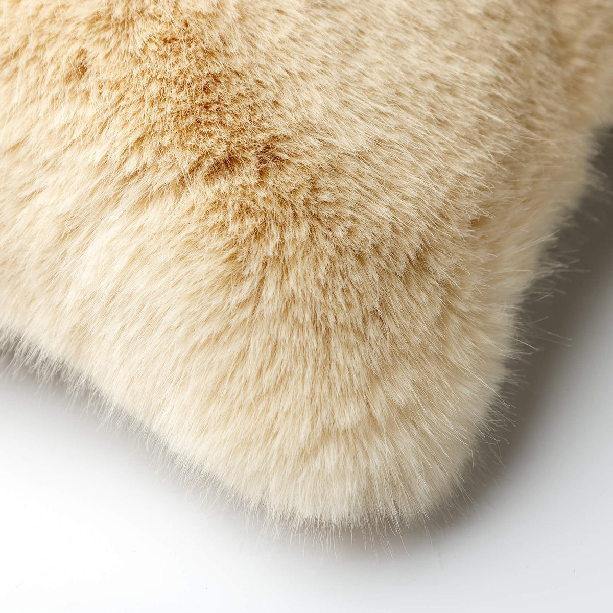 Julia | Kussen | 30x50cm | Perkament | Beige | Hoi | Met luxe binnenkussen