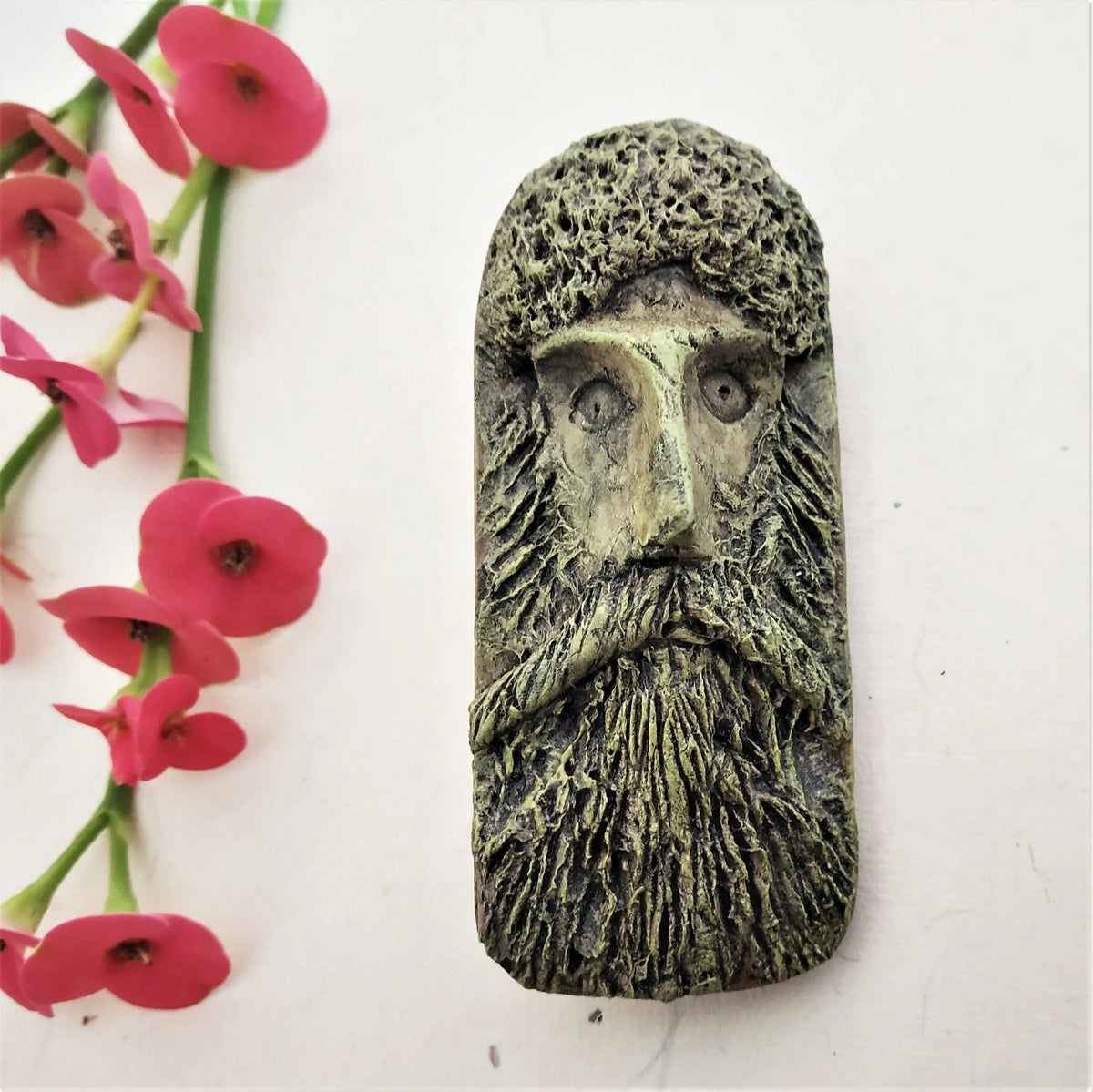 Handgemaakte maskerbroche II