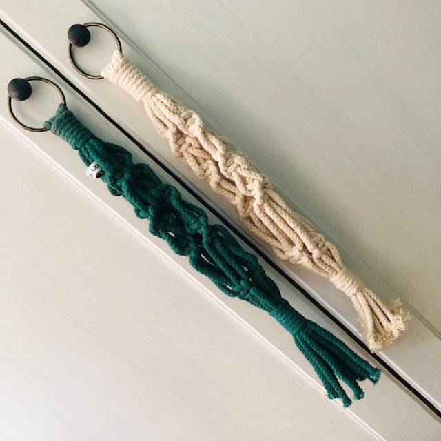 Luna-Leena plantenhanger mini - groen - set van 3 stuks - katoen macramé - L38cm - handgemaakt in Nepal