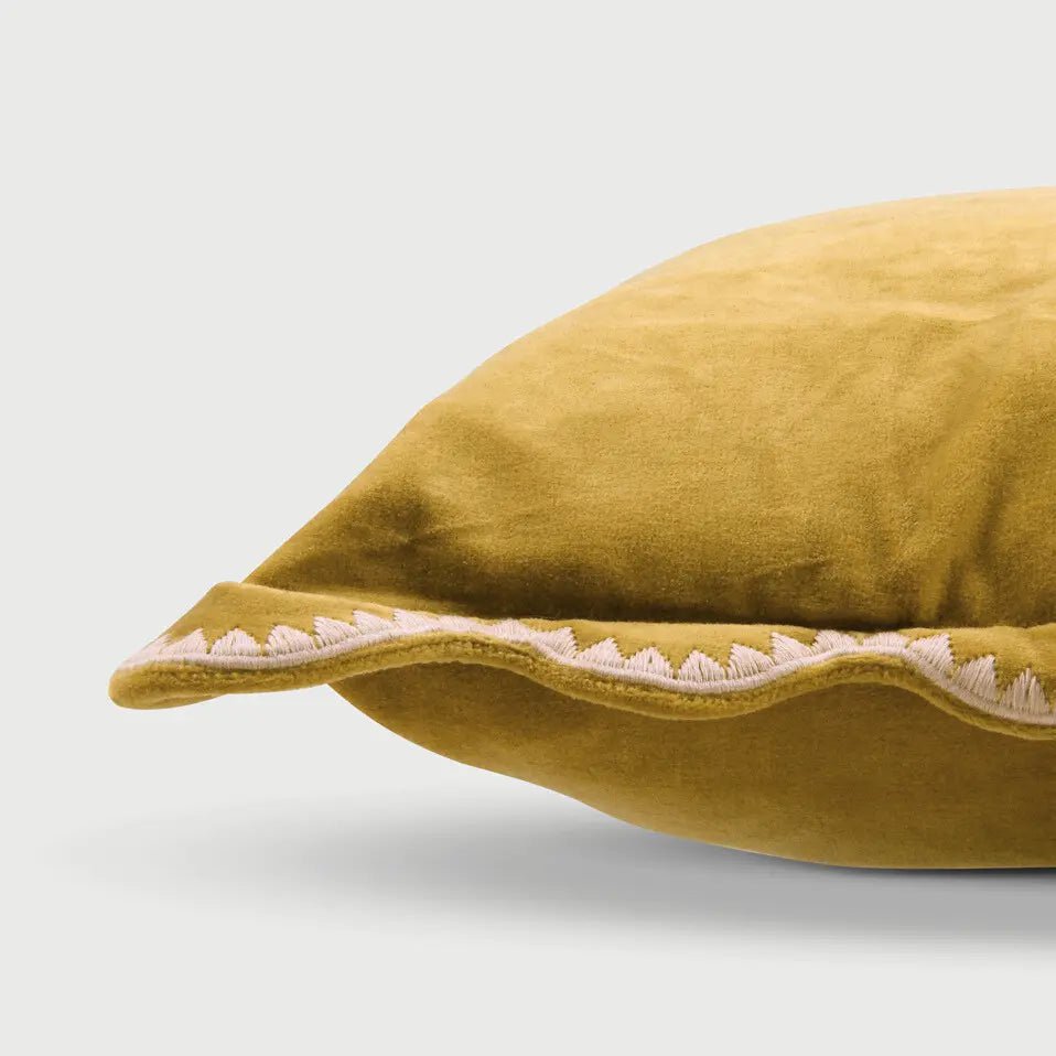 Kussenhoes | Mirage Scallop Deep Oker kussenhoes van Sanctuary Living