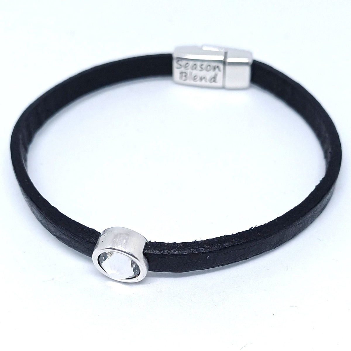 Timeless leren armband antiek verzilverd zwarttinten