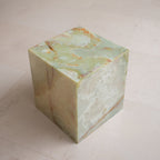 Tafel in lichtgroene onyx