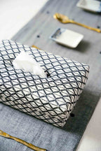 Tissuebox van puur katoen - jacquardgeweven, geometrisch ontwerp