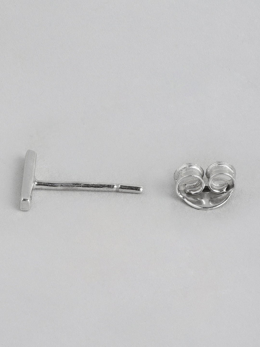 Gerhodineerd 925 sterling zilver eigentijdse oorknopjes – oorknopjes – CZ accent – ​​0,9 cm