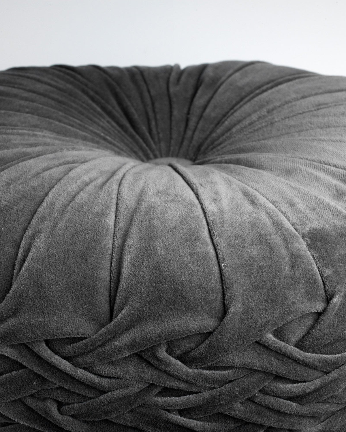 Dutch Decor Kaja - Kussen Ø40 cm - Rond - Fluweel - Antraciet Grijs - Antraciet