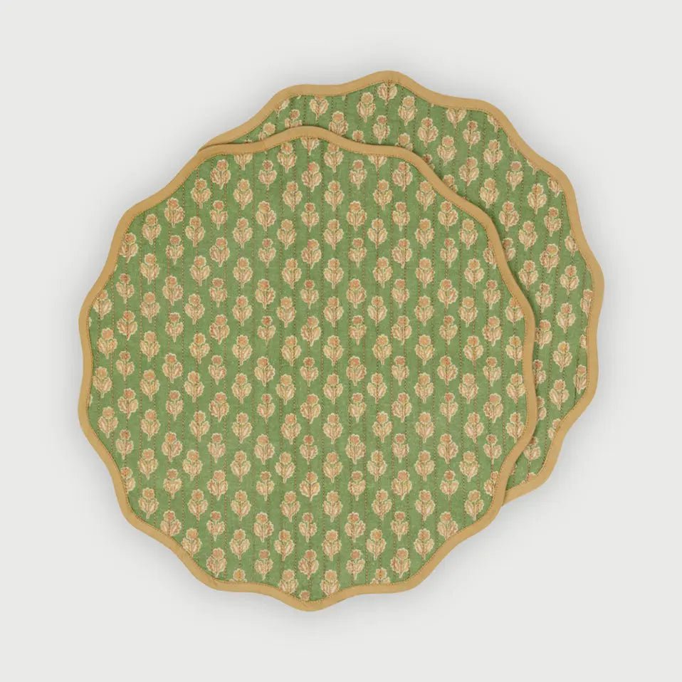 Tafelmat | Viola Scallop Forest Green gewatteerde ronde tafelmatten-set van 2 van Sanctuary Living