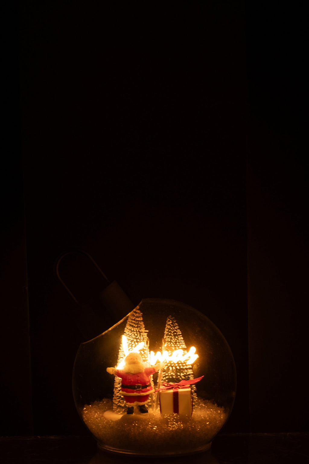 J-Line kerstbal Kerstman - glas - wit/rood - S - LED lichtjes