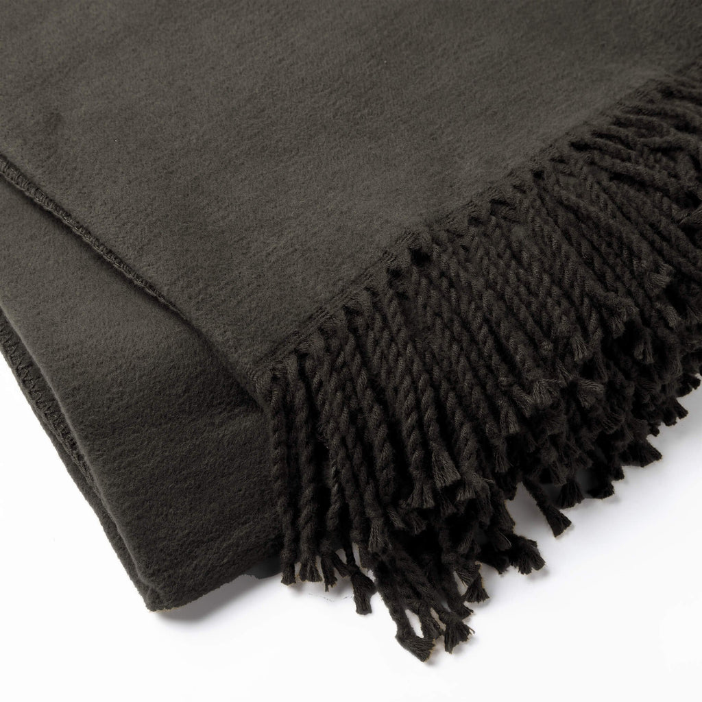 Annabella | Plaid | 150x200 cm Raven | Zwart | Uni | Hoii | 60% katoen 40% acryl