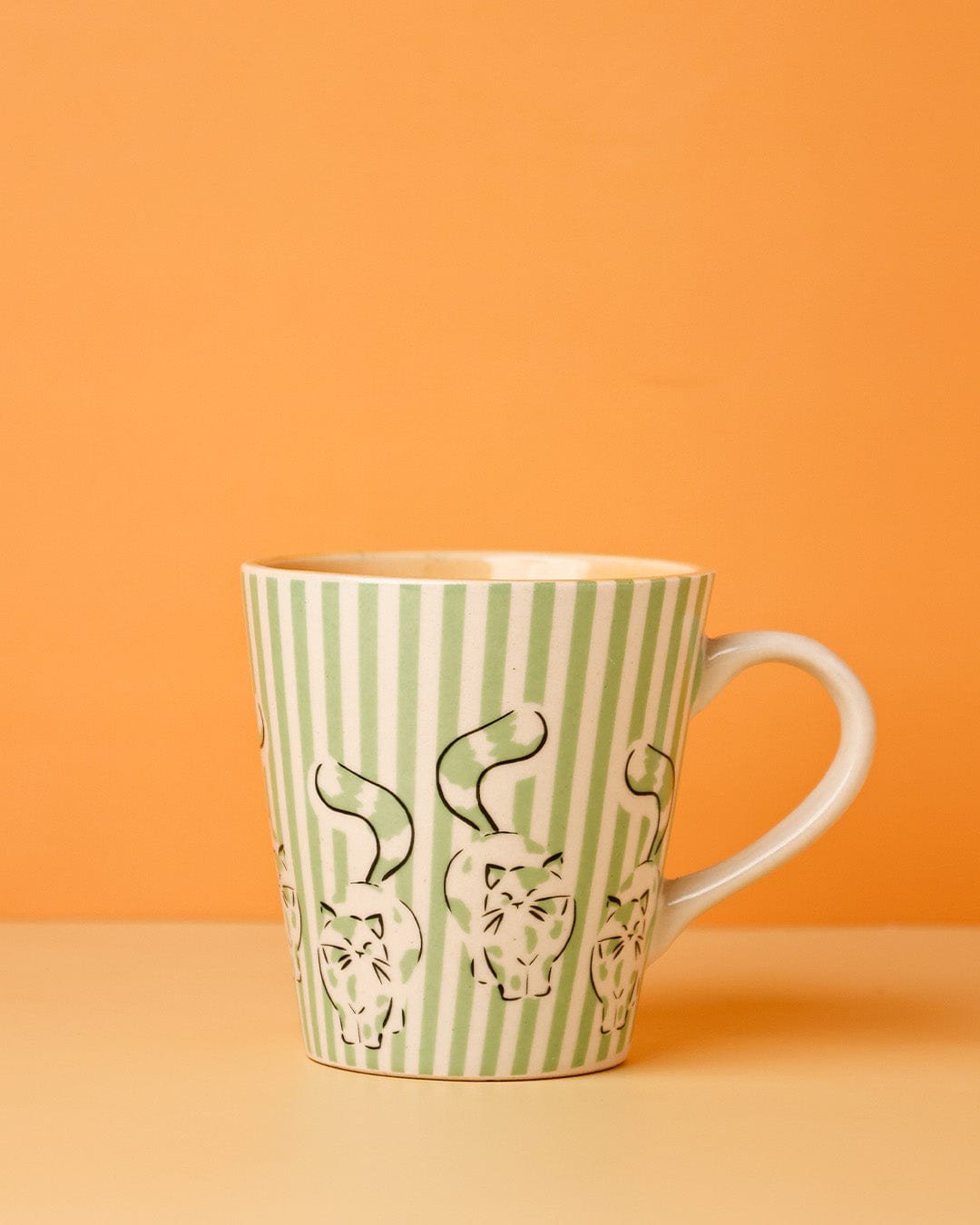 Handbeschilderde koffiemok van steengoed - 268 ml