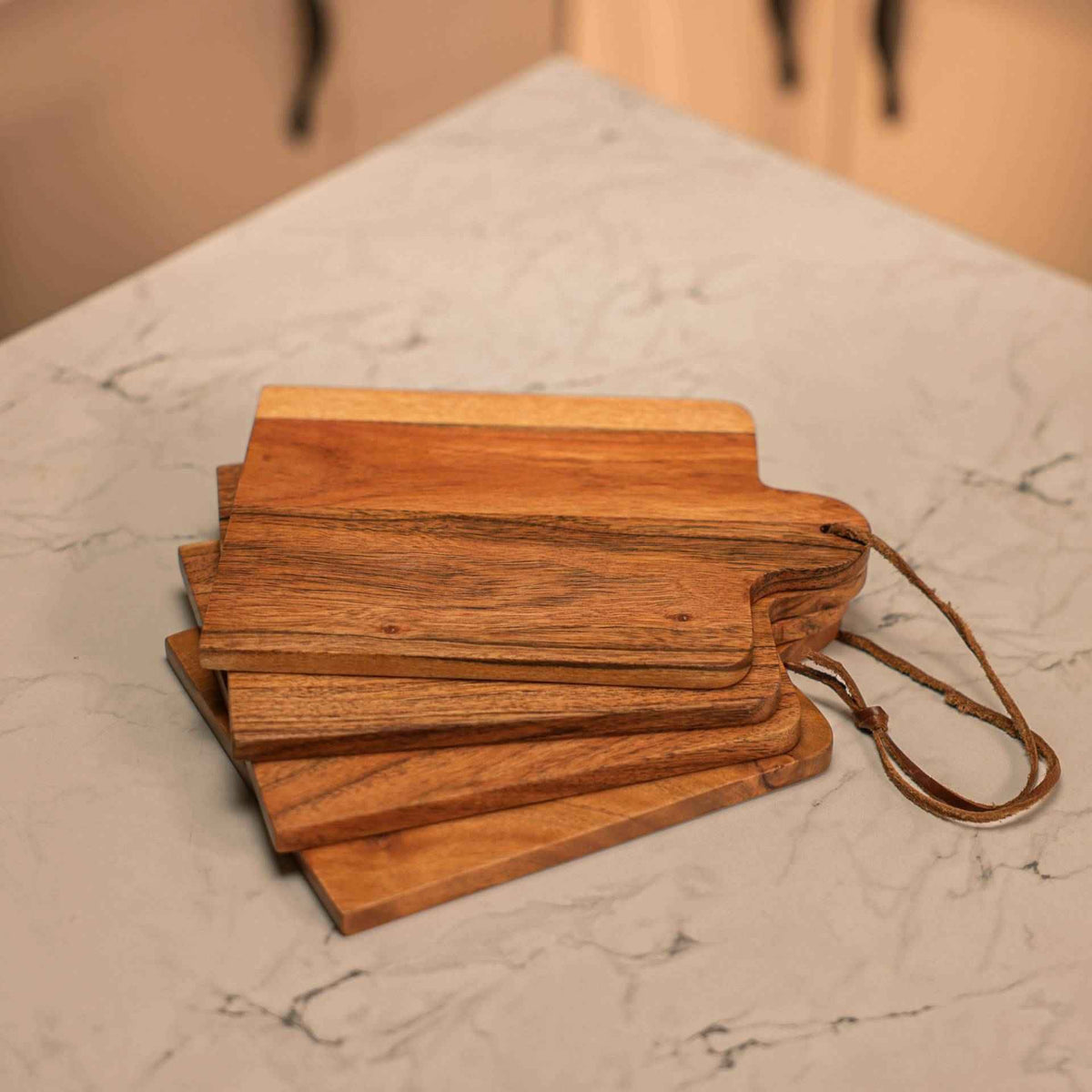 Earthstone serveerplank – acaciahouten serveerplanken – handgemaakt – set van 4