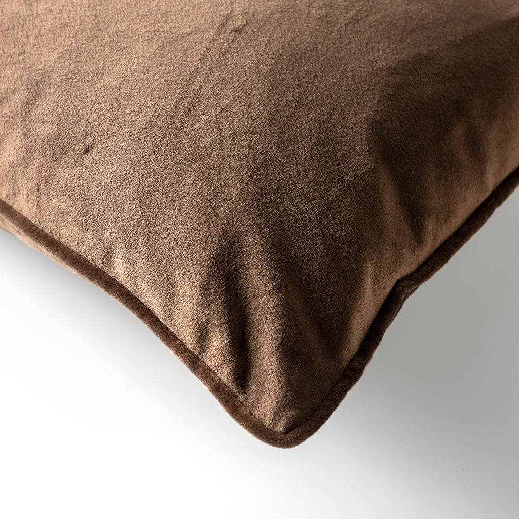 Dutch Decor Finn - Kussen 30x50 cm - Fluweel - Chocolade Martini - Bruin
