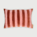 Kussenhoes | Holly Rhubarb gestreepte langwerpige kussenhoes van Sanctuary Living