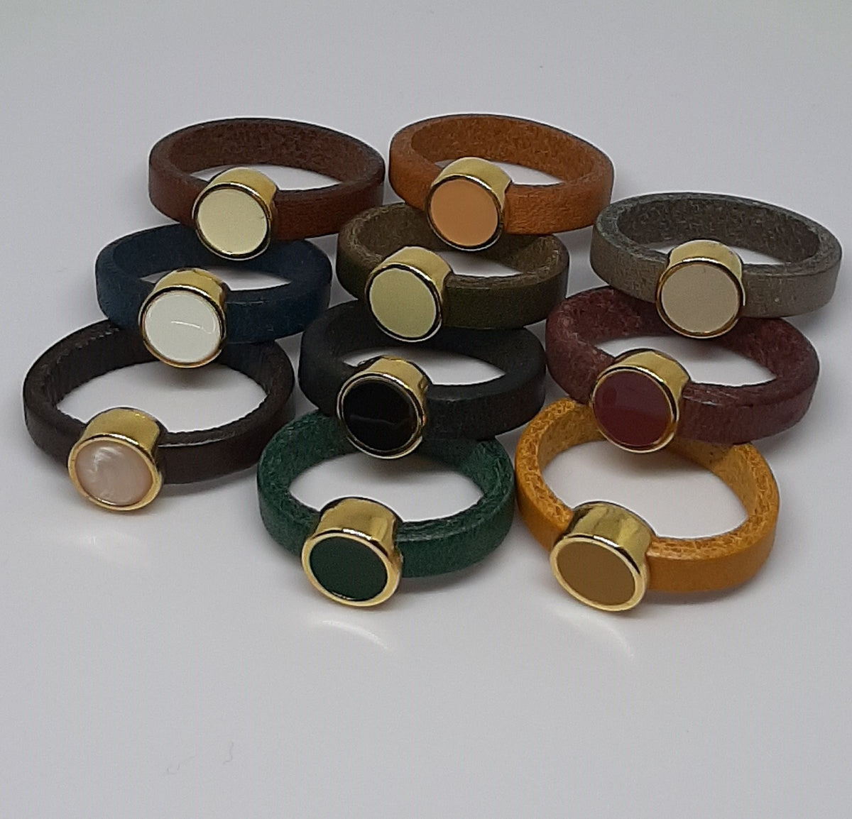 Leren ringen emaille ronde setting (10 stuks)