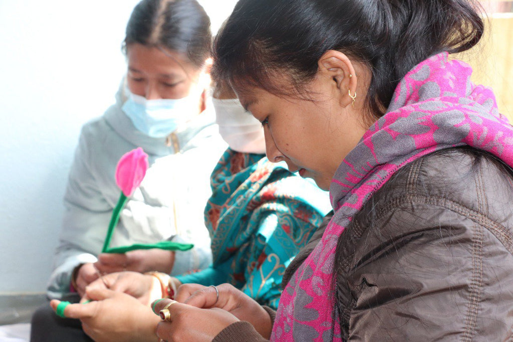 Luna-Leena 2x bloemtulp Hollands geel - zachte wol - handgehaakt in Nepal