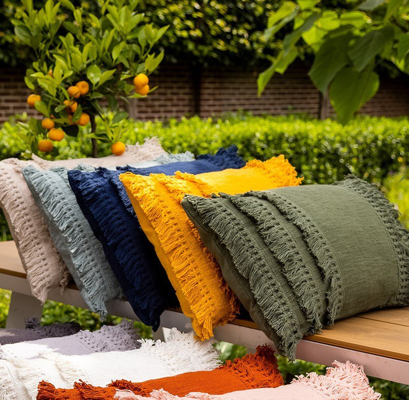 Nederlands decor Fara - Cushion Cotton 40x60 cm bieslook - groen