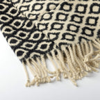 Isabella | Plaid | 150x200 cm Raven | Zwart | Uni | Hoii | 60% katoen 40% acryl