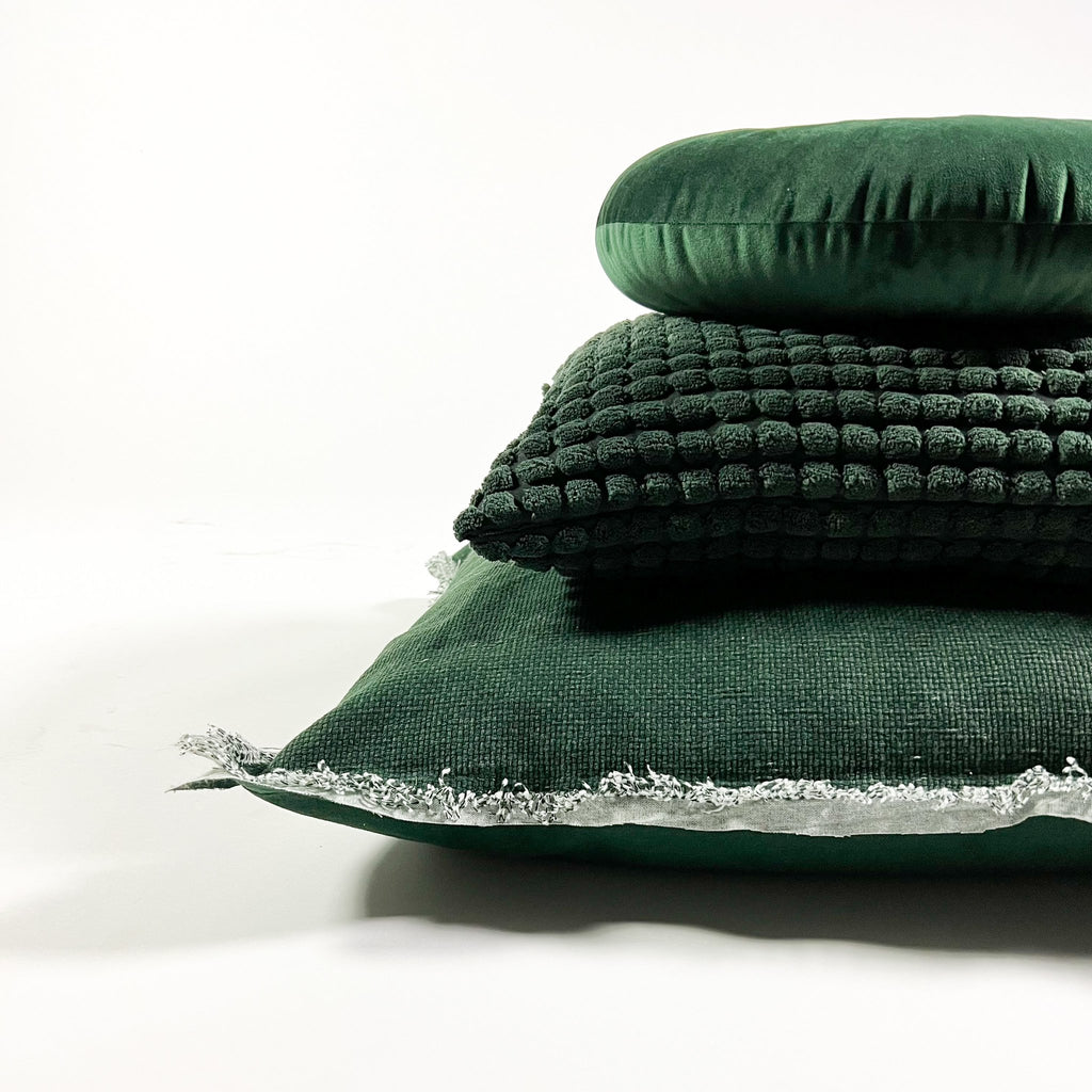 Dutch Decor Olly - Kussen Ø38 cm - Rond fluweel - Bergzicht - Groen